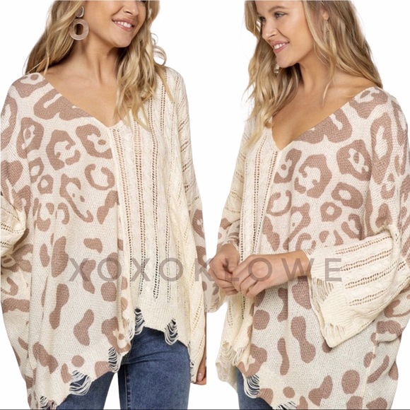 POL Sweaters - 1 M LEFT POL Mixed Fabric Leopard Print & Knit Sweater Top